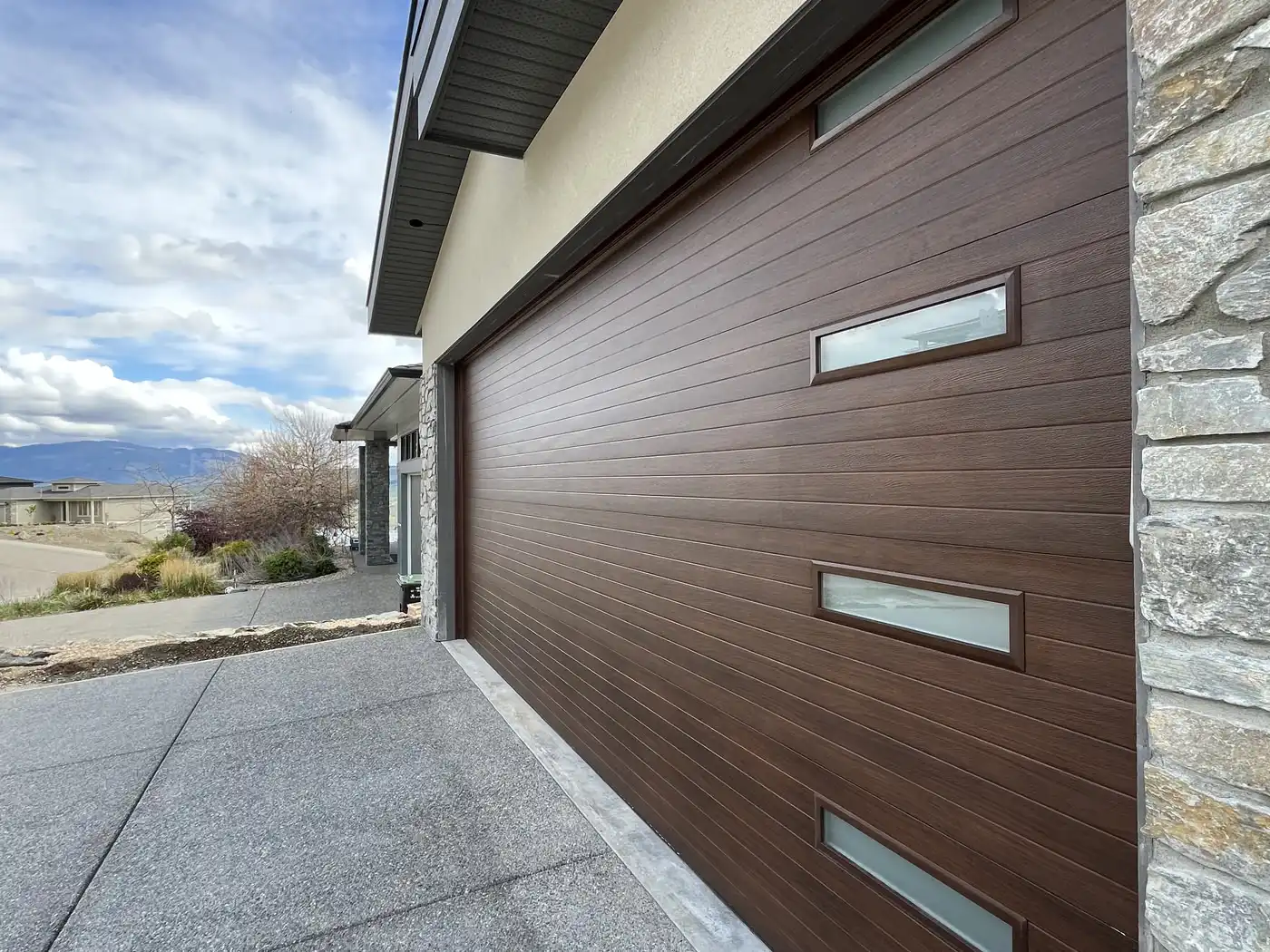 A modern Steel-Craft garage door on a North Okanagan home